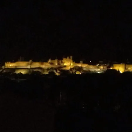 Chambre D'Hote Vue Imprenable Sur Cite - Villa Rose B&B