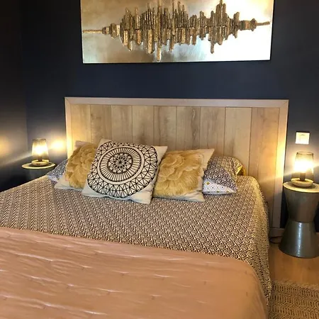 Chambre D'Hote Vue Imprenable Sur Cite - Villa Rose B&B *